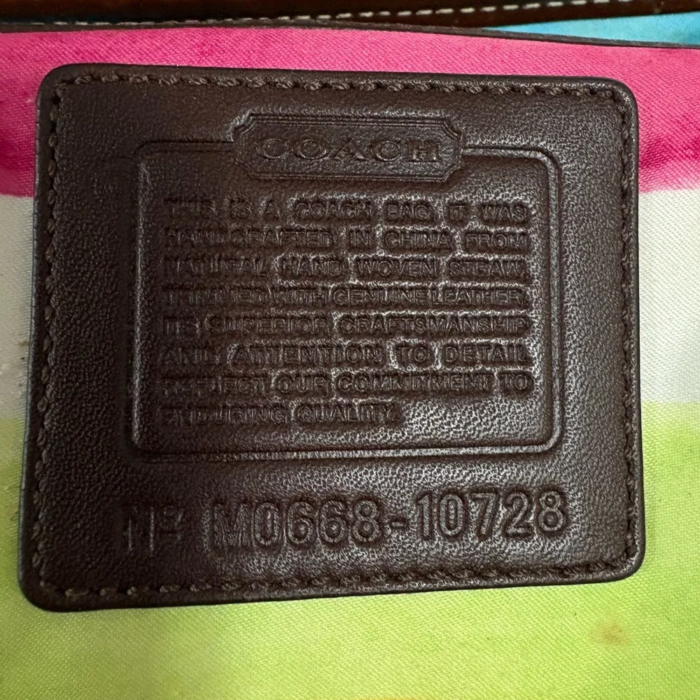 Coach Legacy 10728
Basket Tote Woven
Straw Espresso Brown
Leather Turn Lock#exc! - Picture 2 of 12